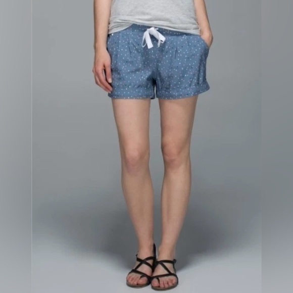 Lululemon Athletica High Waist Grey Confetti Cake with Rolled Hem - Size 6 - Picture 4 of 11